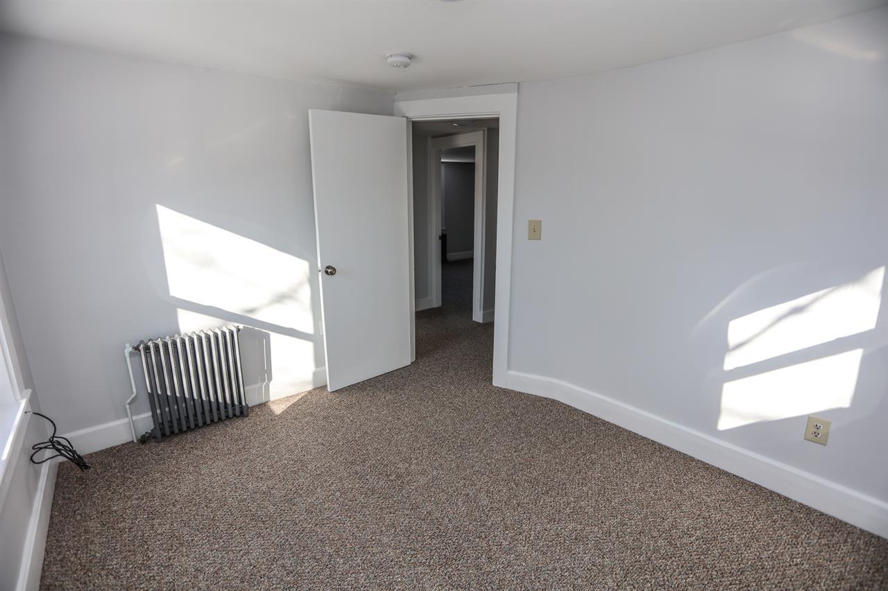 28 Benton Road Hooksett, NH 03106 - Photo 21 of 36