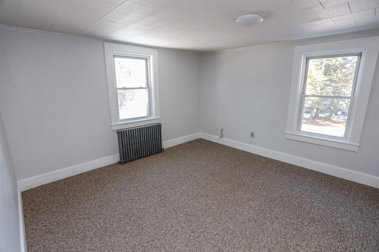 28 Benton Road Hooksett, NH 03106 - Photo 26 of 36