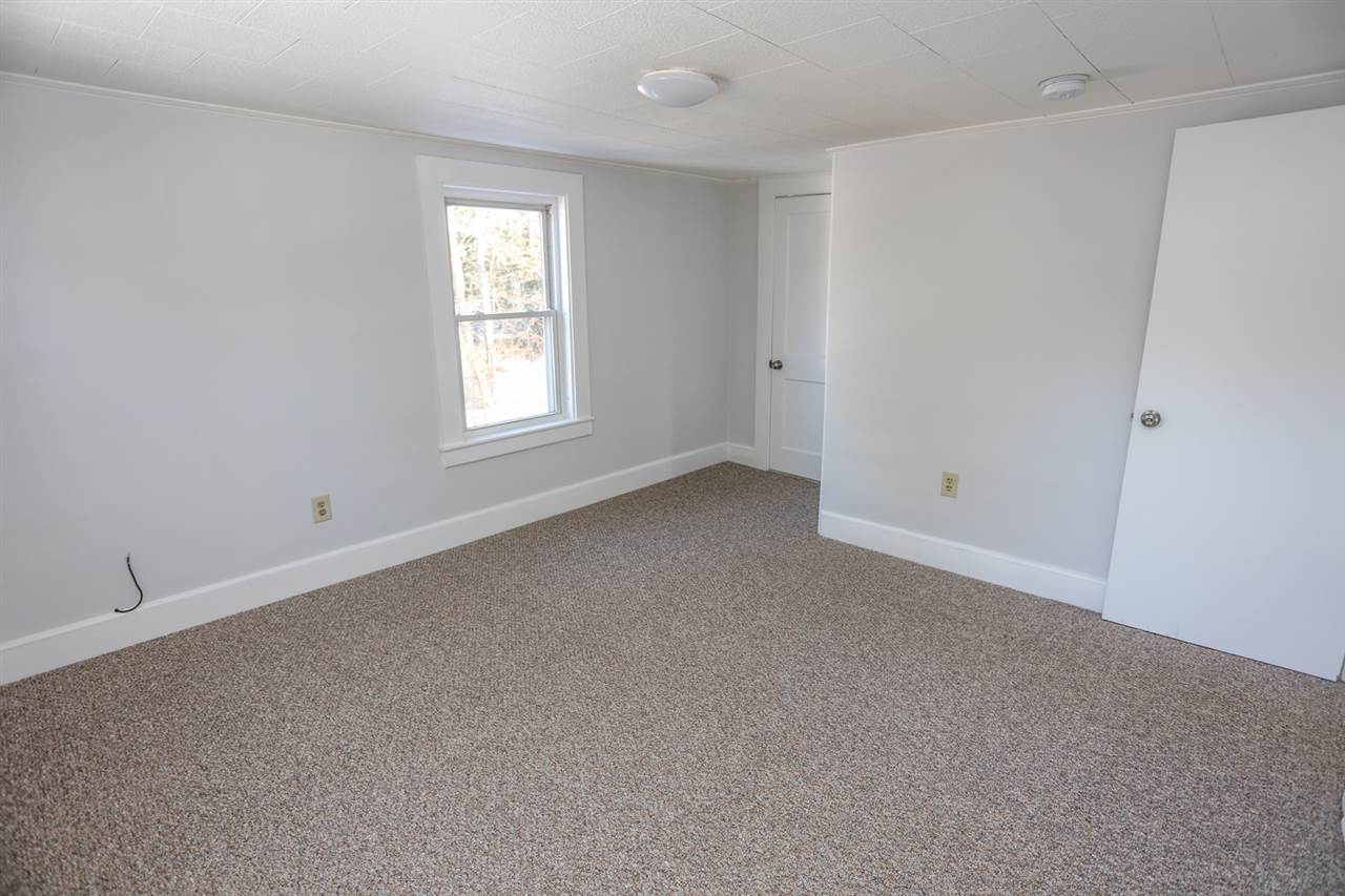 28 Benton Road Hooksett, NH 03106 - Photo 27 of 36