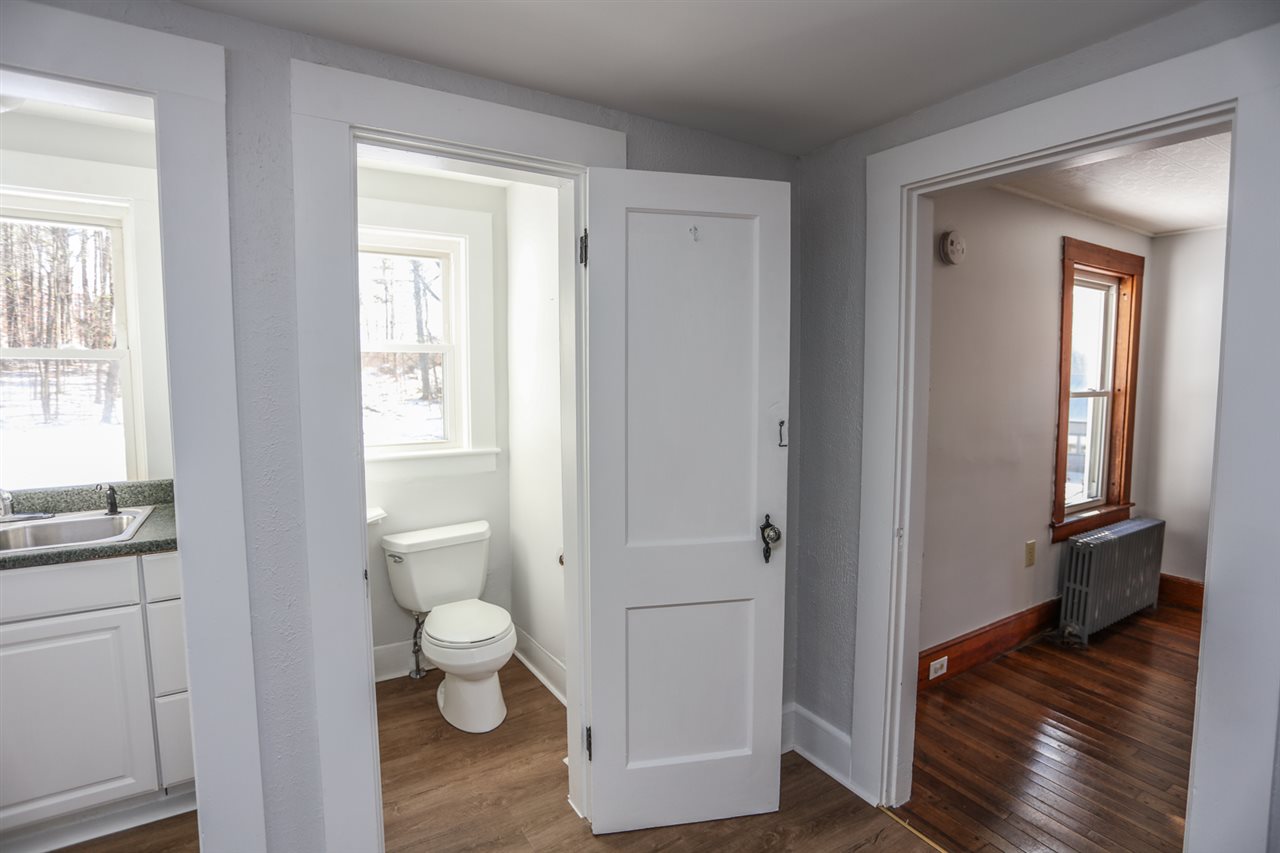 28 Benton Road Hooksett, NH 03106 - Photo 29 of 36