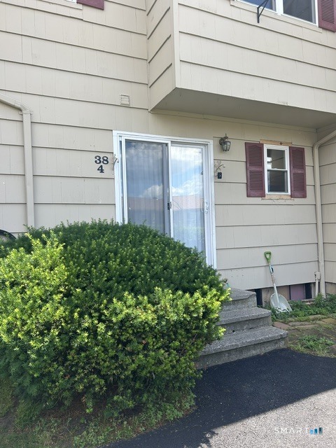 38 Ridge Road, Unit 4 Naugatuck, CT 06770 - Photo 1 of 10