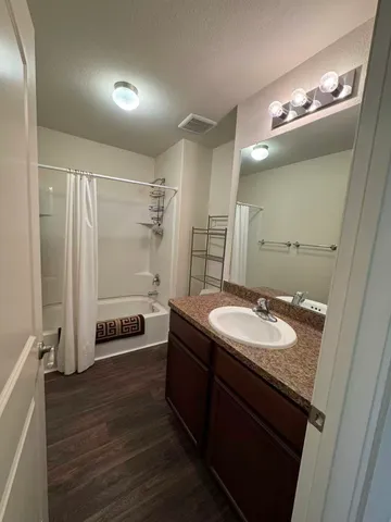 $1,960 | 112 Blue Crest Lane, Brookshire, TX 77423