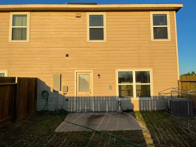 $1,960 | 112 Blue Crest Lane, Brookshire, TX 77423