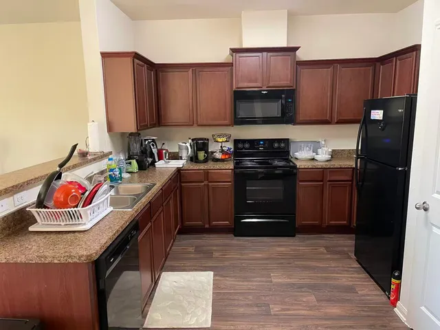 $1,960 | 112 Blue Crest Lane, Brookshire, TX 77423