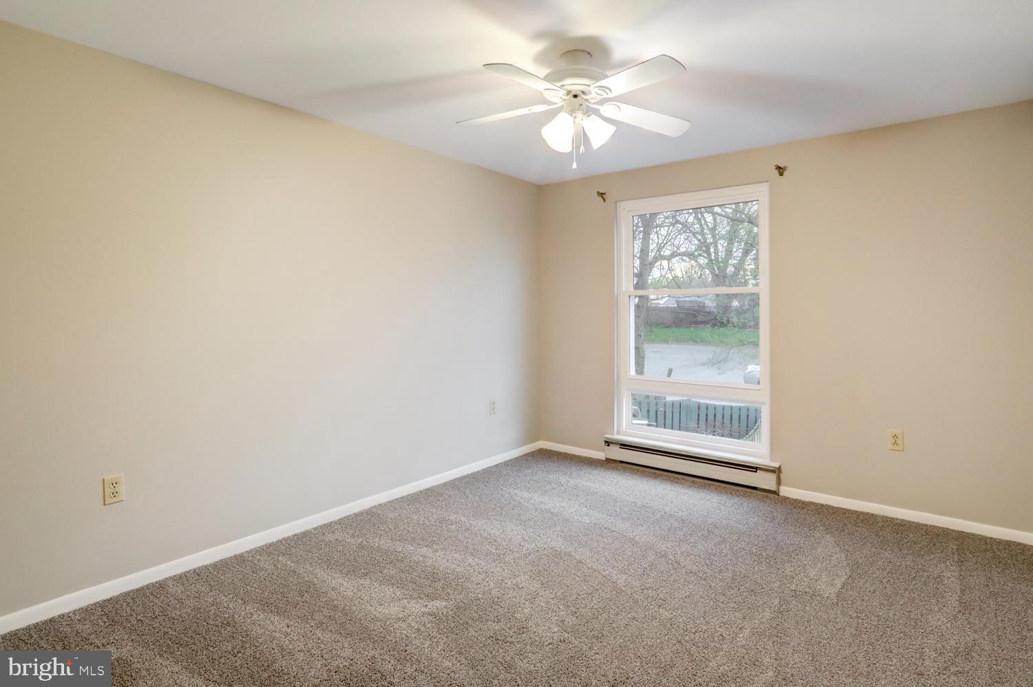 813 Fremont Street Lancaster, PA 17603 - Photo 16 of 33 an empty room with a window