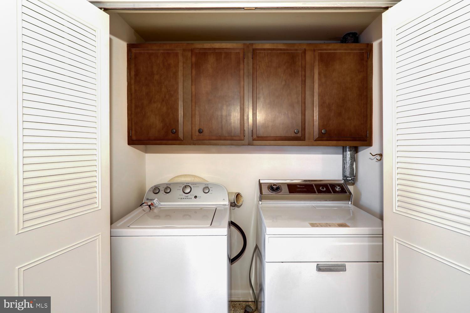 813 Fremont Street Lancaster, PA 17603 - Photo 28 of 33 a utility room with dryer and washer