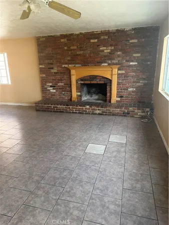 $3,300 | 1242 D Street, Corona, CA 92882