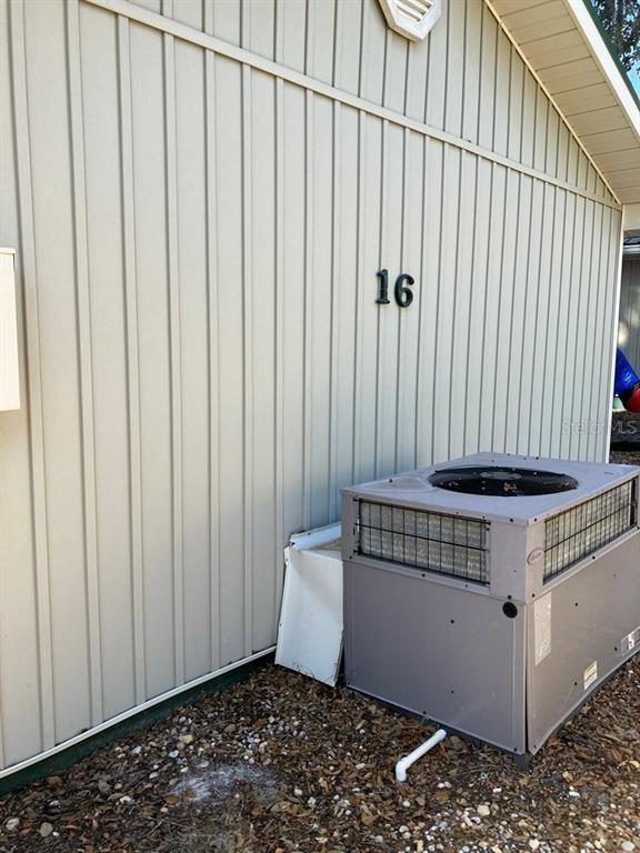 25079 Northeast 140th Loop Salt Springs, FL 32134 - Photo 19 of 23 a view of a door