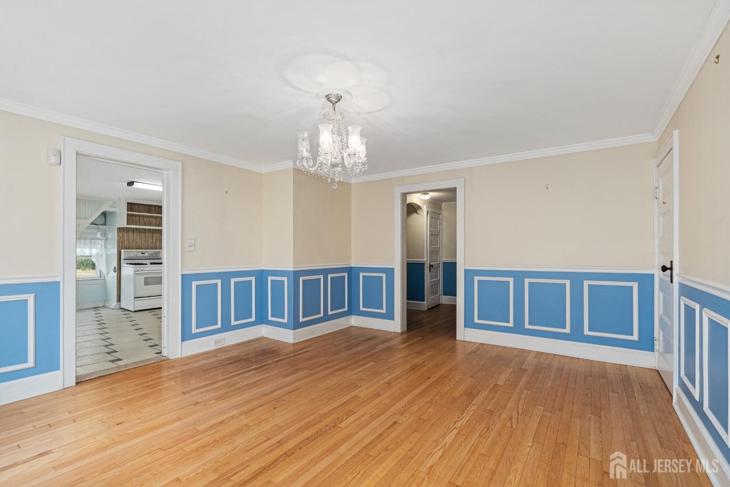 8 Orchard Road Middlesex, NJ 08846 - Photo 9 of 39 Gallery Image 9