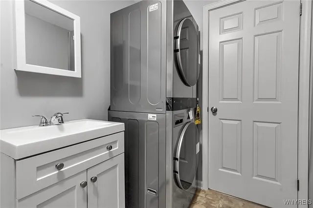 $179,800 | 64 Market Street, Attica, NY 14011