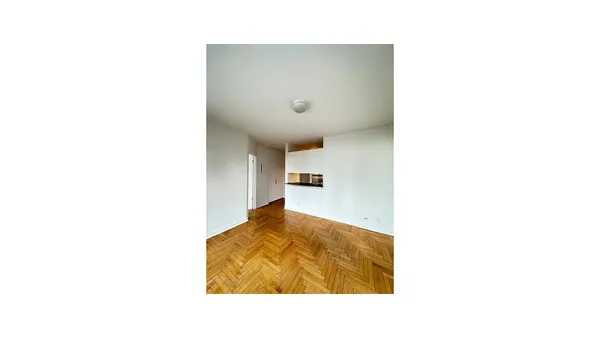 $3,600 | 300 East 93rd Street, Unit 23C | Upper East Side