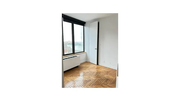 $3,600 | 300 East 93rd Street, Unit 23C | Upper East Side