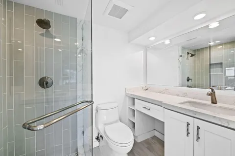 $519,900 | 1041 Hillsboro Mile, Unit 11, Hillsboro Beach, FL 33062