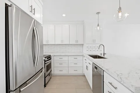 $519,900 | 1041 Hillsboro Mile, Unit 11, Hillsboro Beach, FL 33062