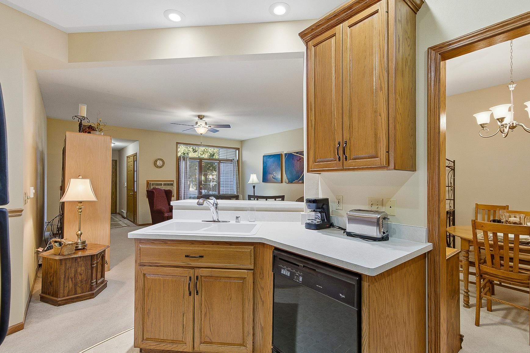 761 Cherokee Path Lake Mills, WI 53551 - Photo 11 of 33