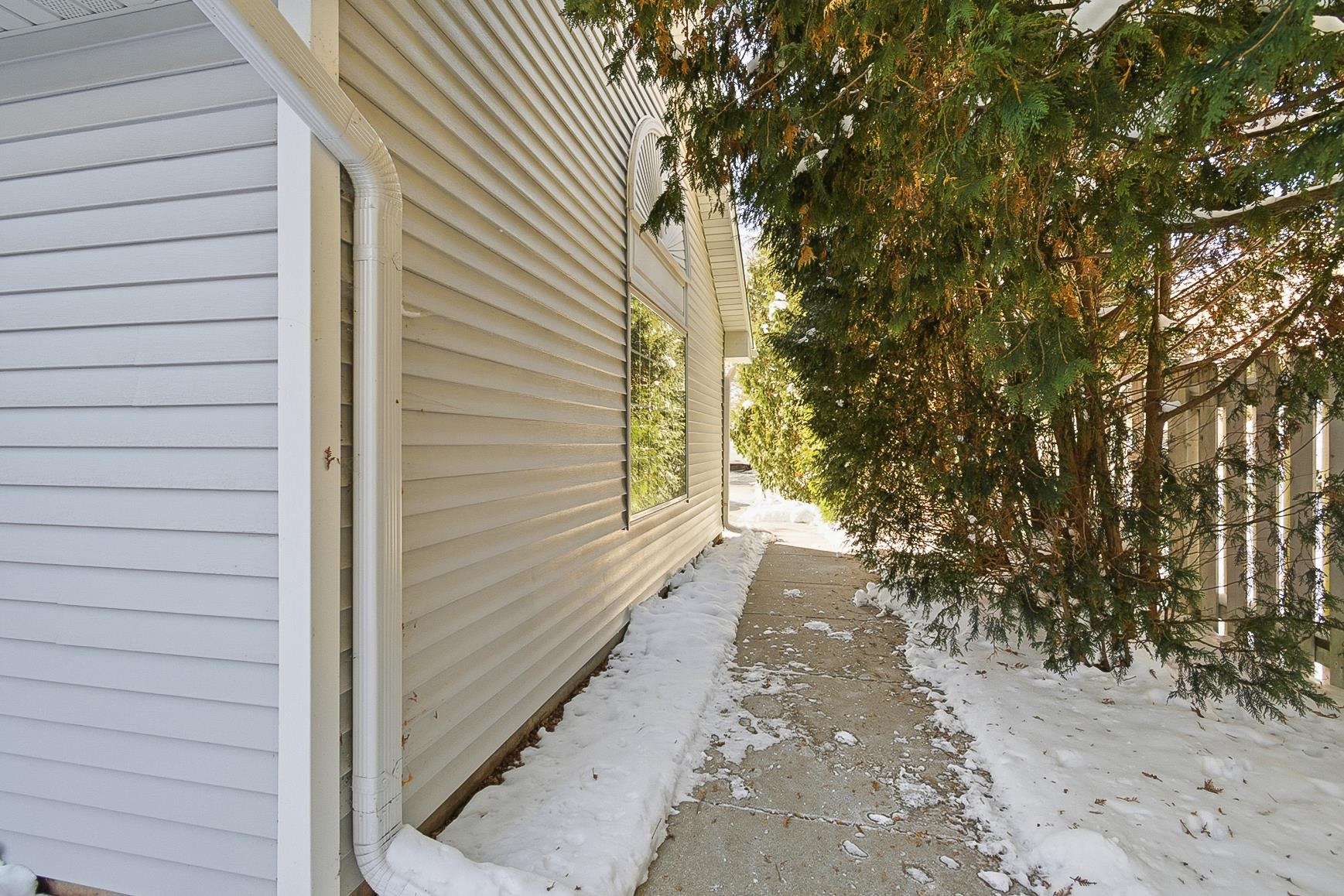 761 Cherokee Path Lake Mills, WI 53551 - Photo 31 of 33