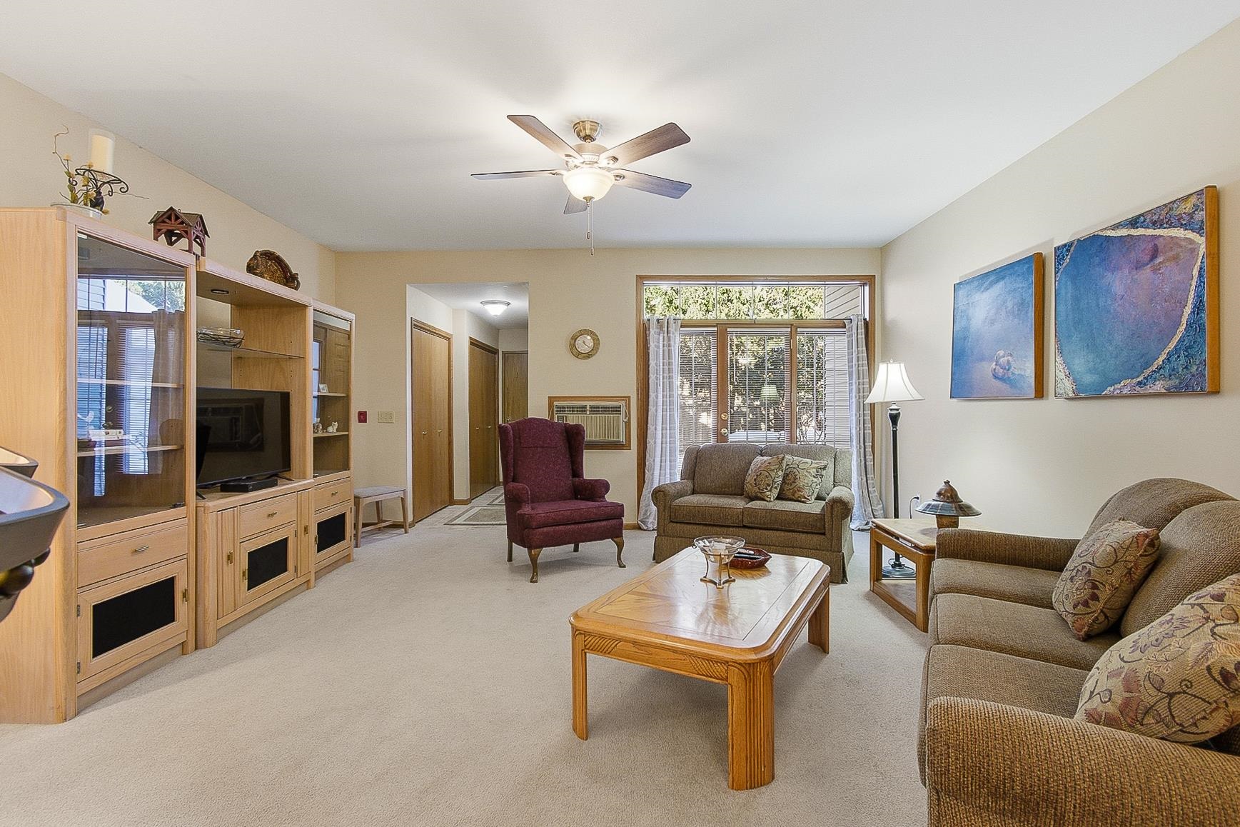 761 Cherokee Path Lake Mills, WI 53551 - Photo 5 of 33