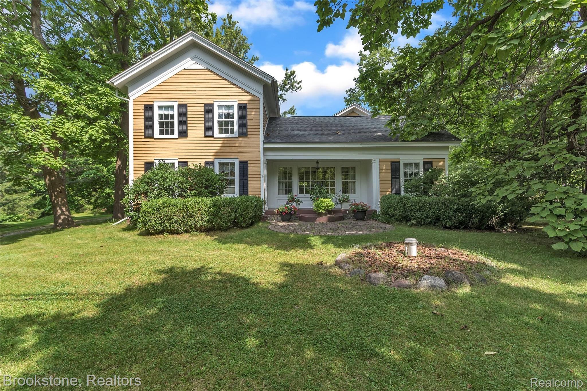 885 East Romeo Road Leonard, MI 48367 - Photo 2 of 60 03--WindowStill-Real-Estate-Photography-3.jpg
