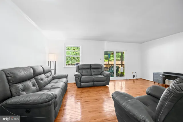 $400,000 | 14640 Tynewick Terrace, Unit 3, Silver Spring, MD 20906