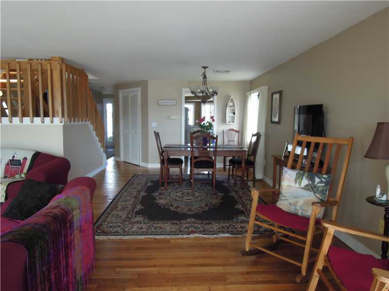 1 Poppasquash Road, Unit 1 Bristol, RI 02809 - Photo 6 of 19 Dining Area.