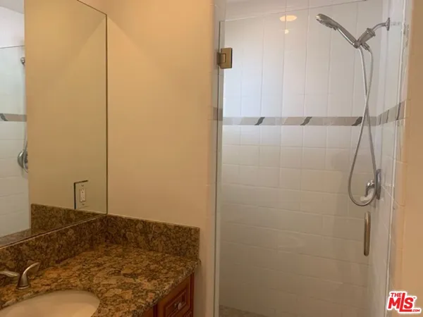 $4,500 | 1305 West 37th Place, Los Angeles, CA 90007