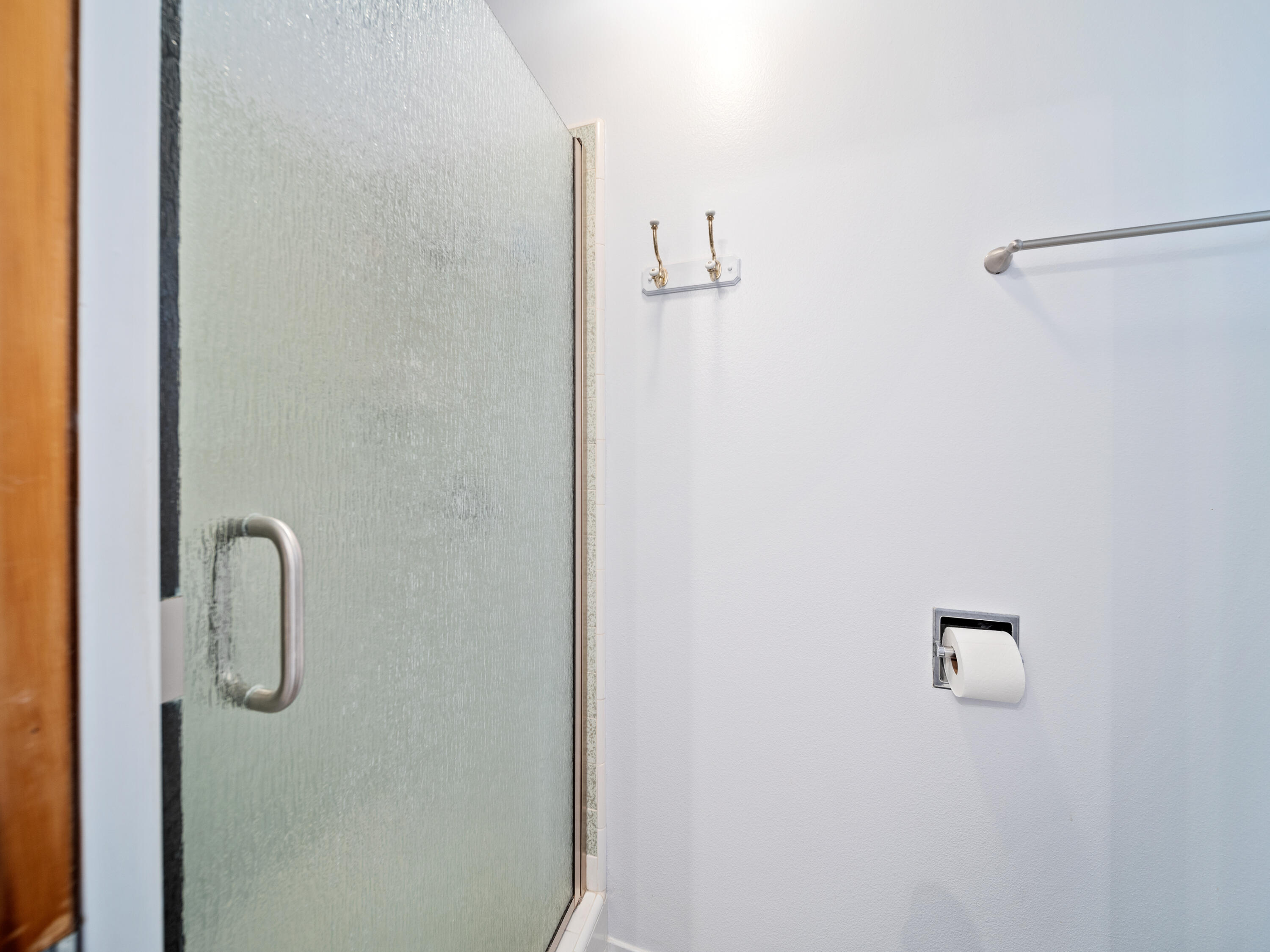 8148 Maynard Road Palo Cedro, CA 96073 - Photo 22 of 48 Primary Bathroom(1)