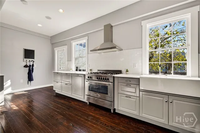 $2,100,000 | 507 East Mc Donough Street, Savannah, GA 31401