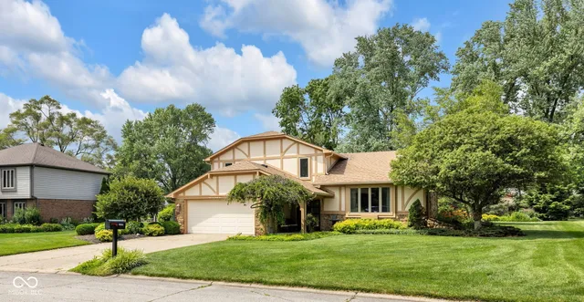 $405,000 | 8525 Winding Ridge Road, Indianapolis, IN 46217