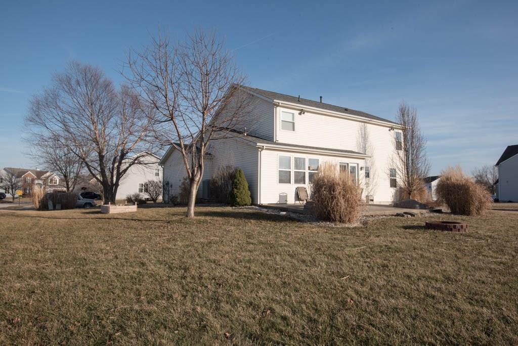 348 Paddock Road Greenwood, IN 46142 - Photo 3 of 27 Gallery Image 3