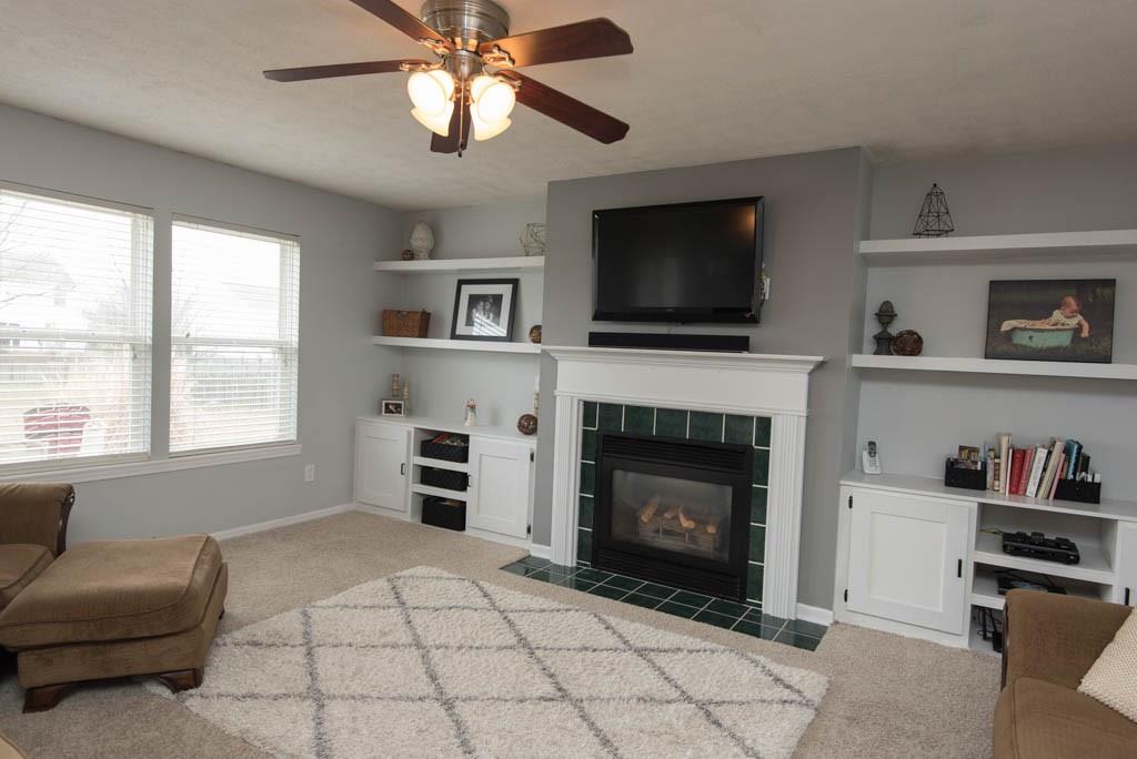 348 Paddock Road Greenwood, IN 46142 - Photo 8 of 27 Gallery Image 8