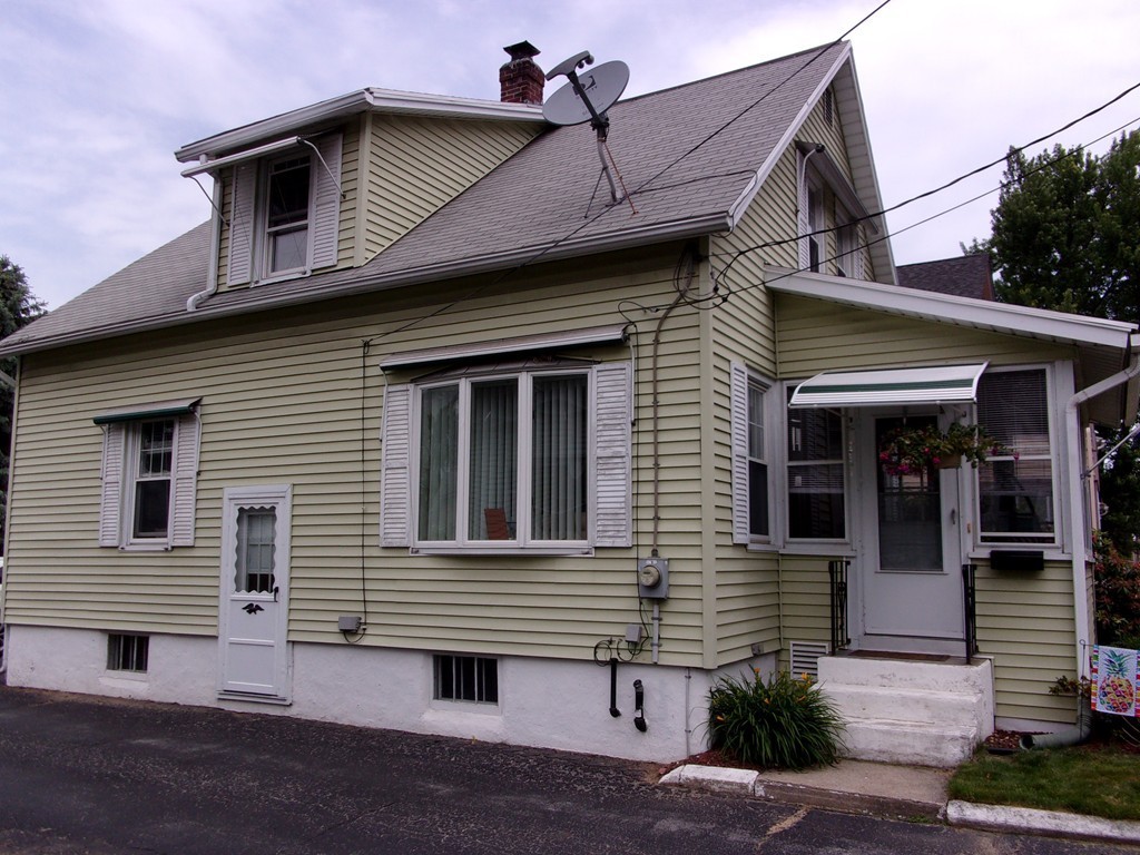 924 Granby Road Chicopee, MA 01020 - Photo 2 of 30 Gallery Image 2