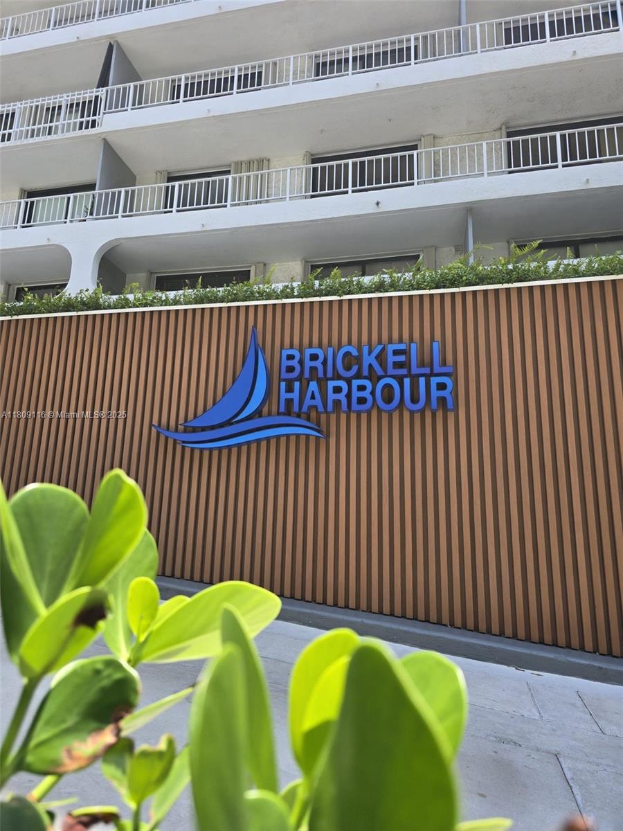 200 Southeast 15th Road, Unit 6B Miami, FL 33129 - Photo 2 of 33