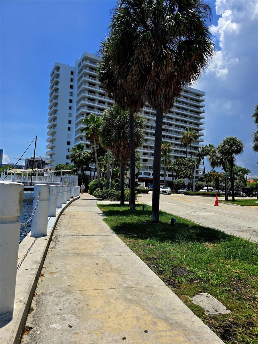 200 Southeast 15th Road, Unit 6B Miami, FL 33129 - Photo 31 of 33