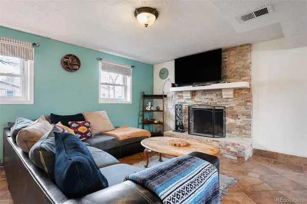 $399,000 | 1052 Lewiston Street, Aurora, CO 80011