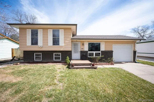 $399,000 | 1052 Lewiston Street, Aurora, CO 80011