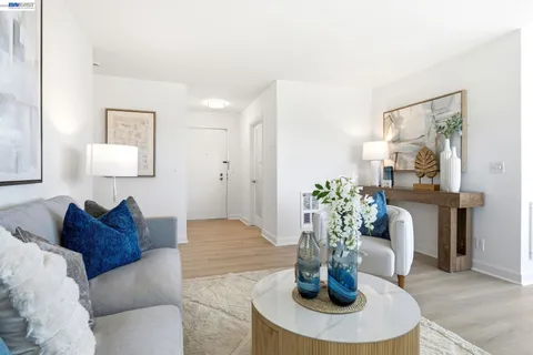 $745,000 | 1075 Shell Boulevard, Unit 11, Foster City, CA 94404