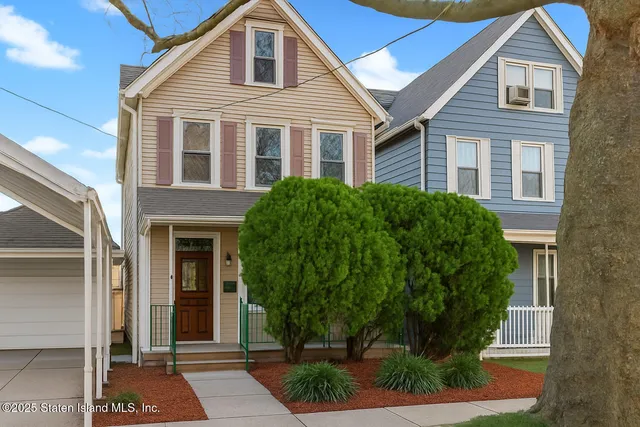 $549,378 | 25 Catlin Avenue | Tompkinsville