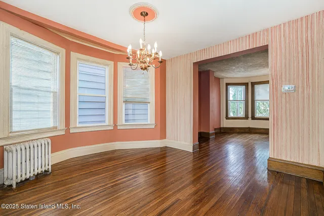 $549,378 | 25 Catlin Avenue | Tompkinsville