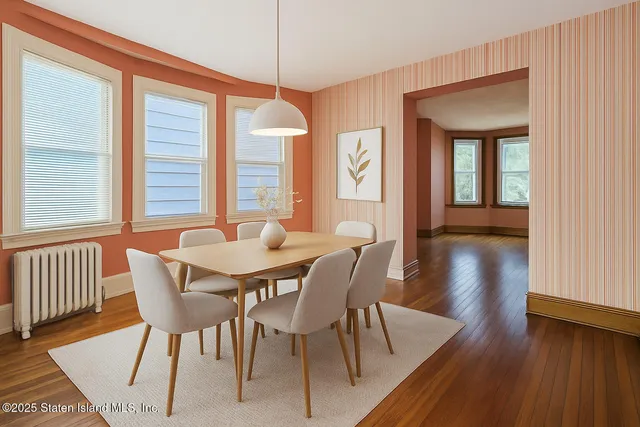 $549,378 | 25 Catlin Avenue | Tompkinsville