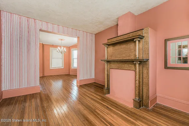 $549,378 | 25 Catlin Avenue | Tompkinsville