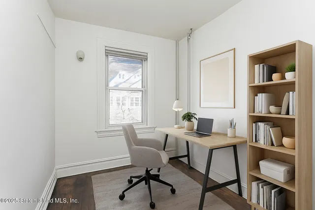 $549,378 | 25 Catlin Avenue | Tompkinsville