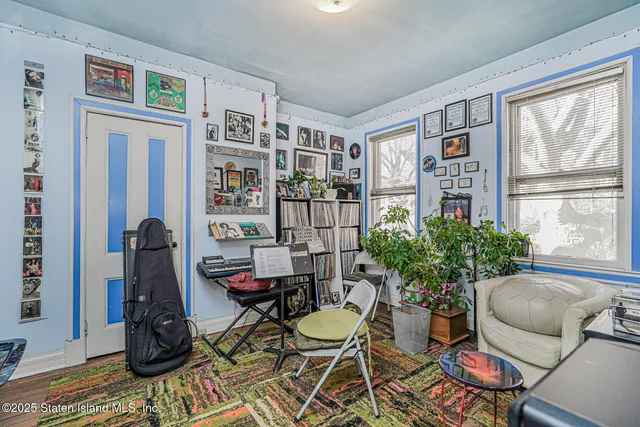 $549,378 | 25 Catlin Avenue | Tompkinsville