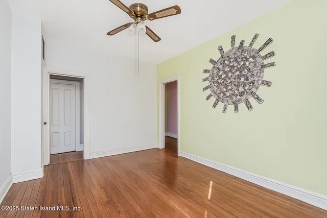 $549,378 | 25 Catlin Avenue | Tompkinsville