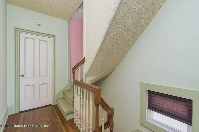 $549,378 | 25 Catlin Avenue | Tompkinsville