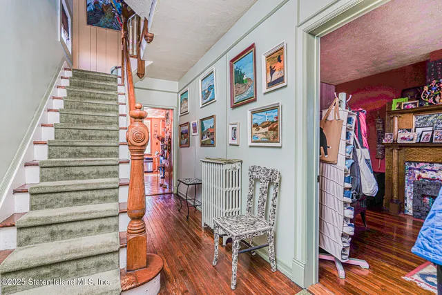 $549,378 | 25 Catlin Avenue | Tompkinsville