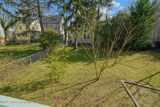 $549,378 | 25 Catlin Avenue | Tompkinsville