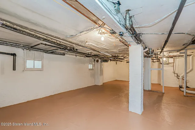 $549,378 | 25 Catlin Avenue | Tompkinsville