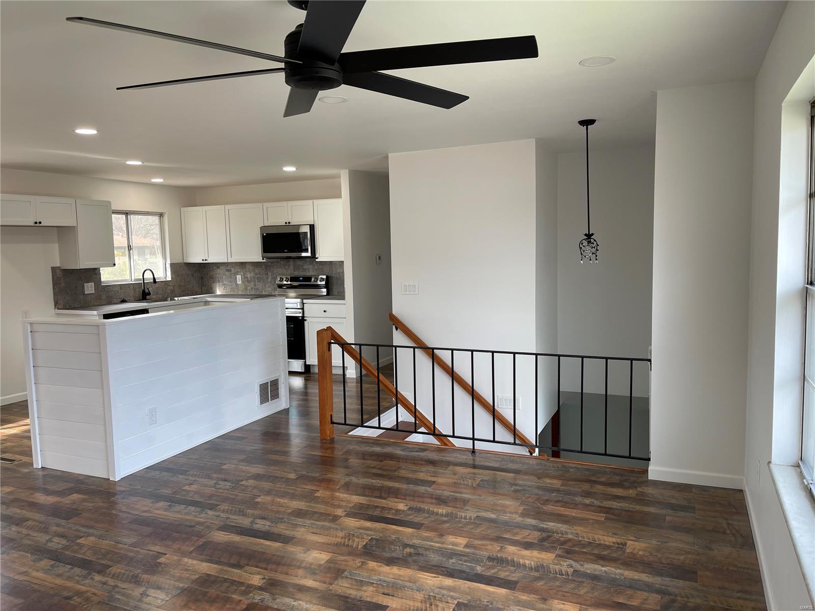 361 Bunker Hill Road Belleville, IL 62221 - Photo 8 of 27 Gallery Image 8