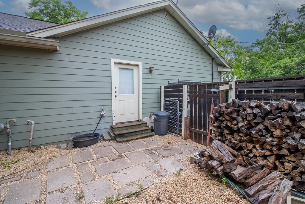 133 Travis Street Kerrville, TX 78028 - Photo 27 of 28