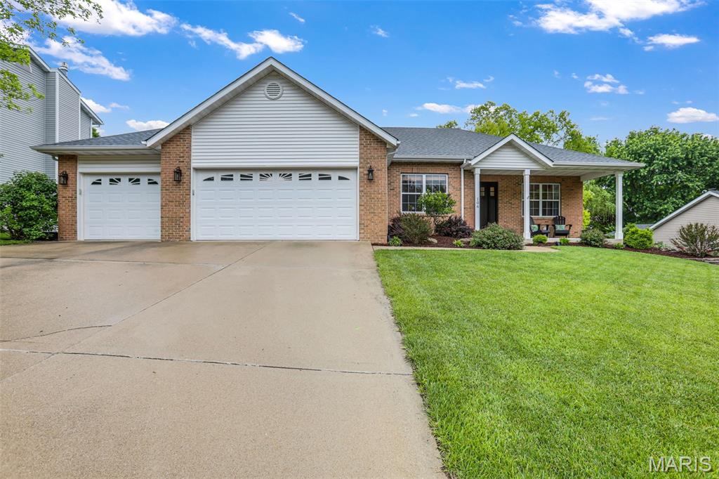 106 Oak Ridge Estates Drive Glen Carbon, IL 62034 - Photo 1 of 41